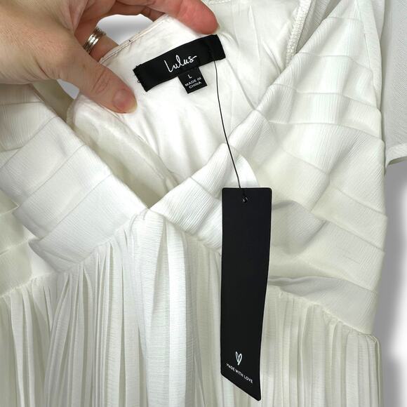 Lulus NWT Amalfi Coast White Pleated Flutter Sleeve Empire A-Line Mini Dress - Picture 10 of 11
